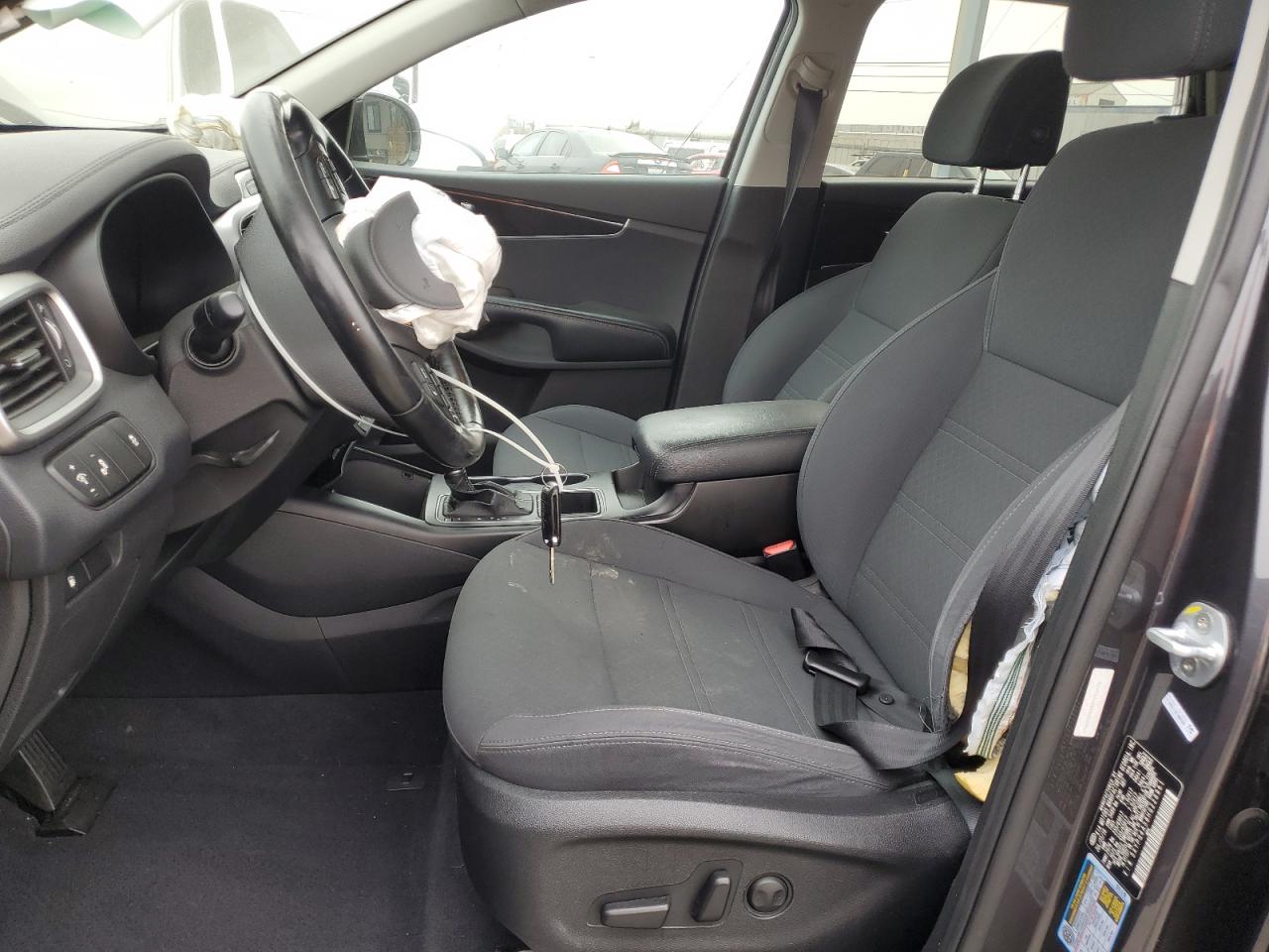 2017 KIA SORENTO LX photo 7