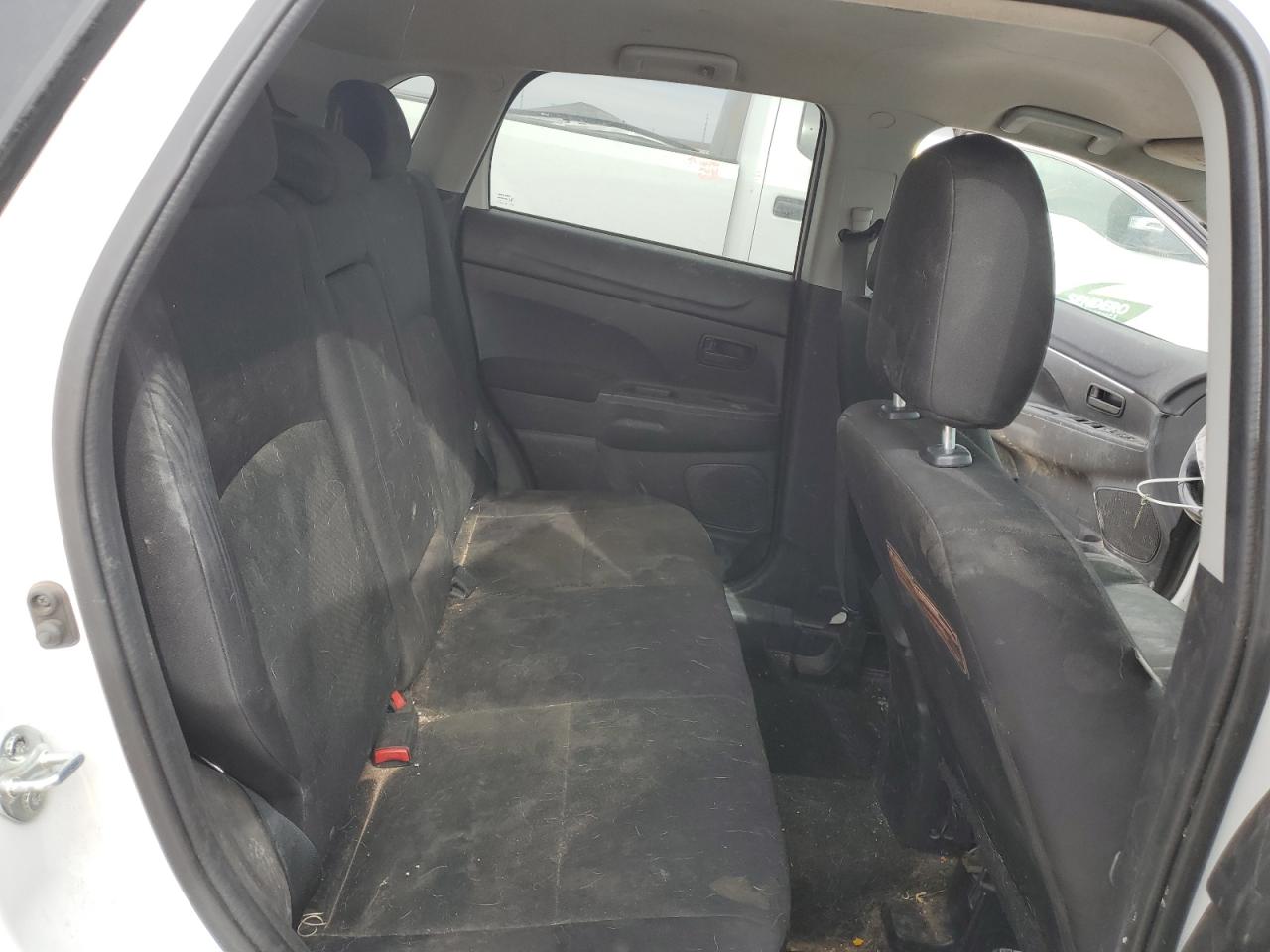 2014 MITSUBISHI OUTLANDER SPORT ES photo 19