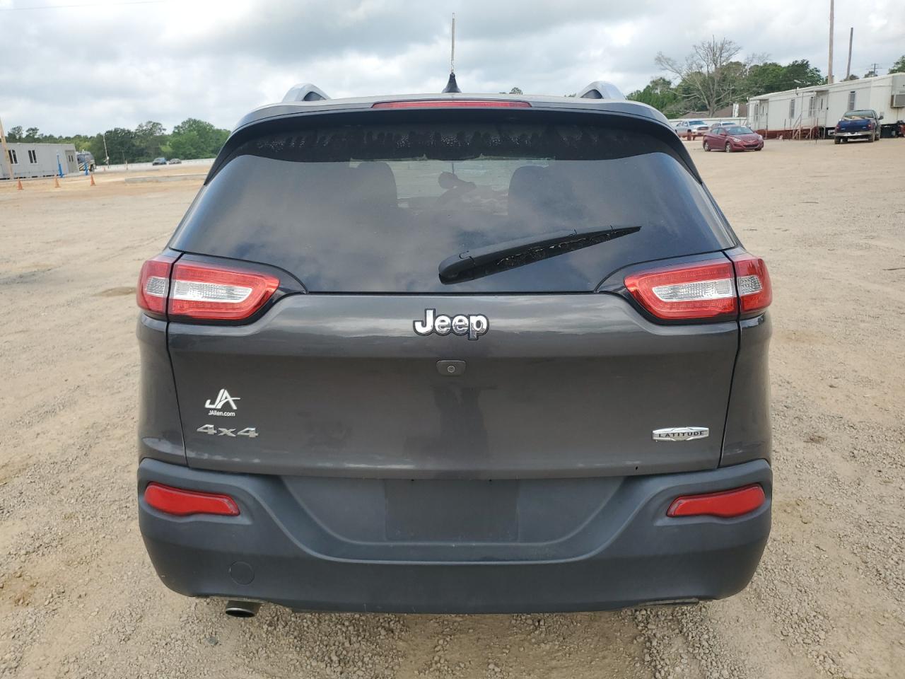 2015 JEEP CHEROKEE LATITUDE photo 11