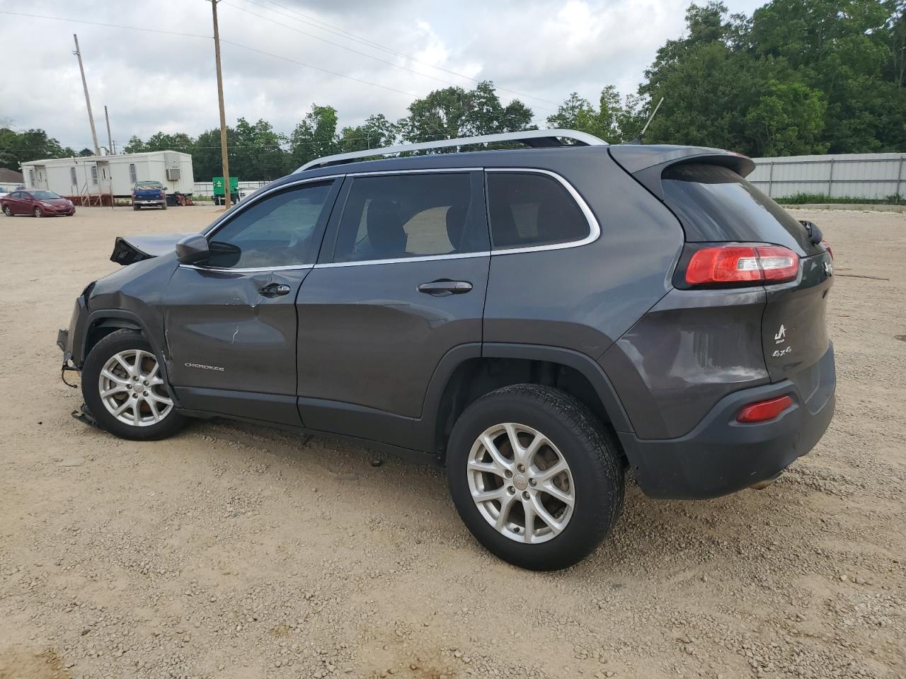 2015 JEEP CHEROKEE LATITUDE photo 3