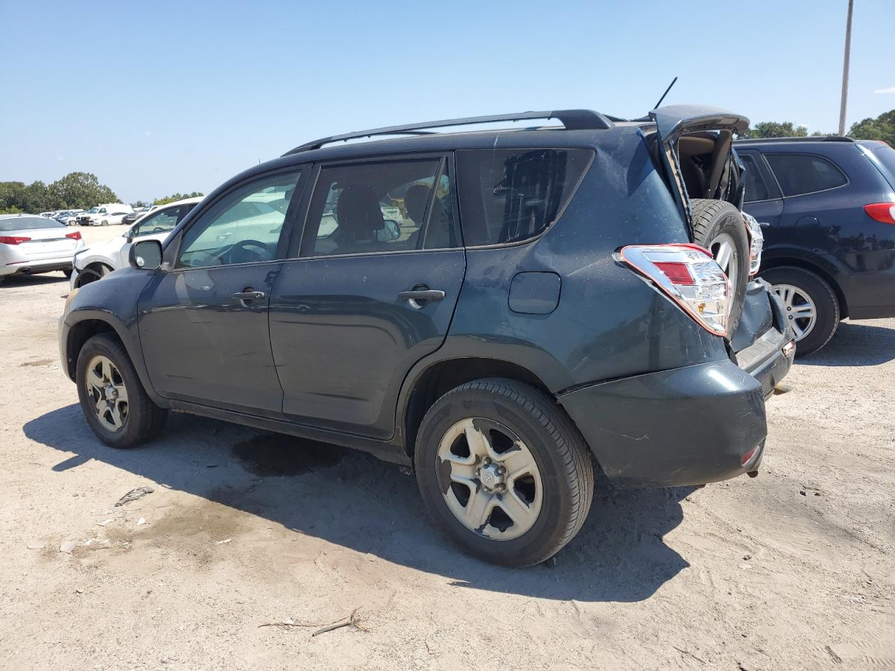 2010 TOYOTA RAV4 photo 3