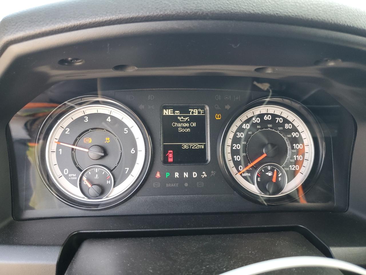2022 RAM 1500 CLASSIC SLT photo 9