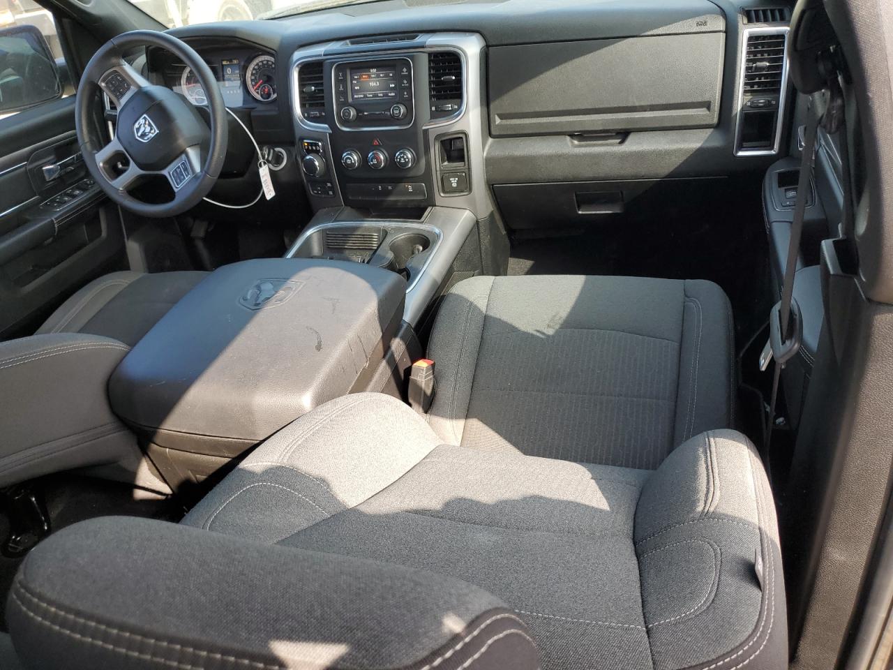 2022 RAM 1500 CLASSIC SLT photo 8