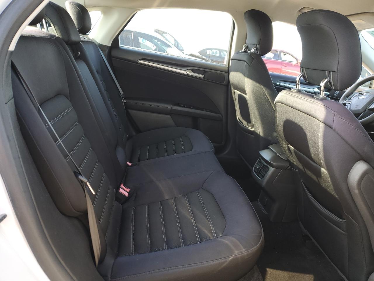 2013 FORD FUSION SE photo 19