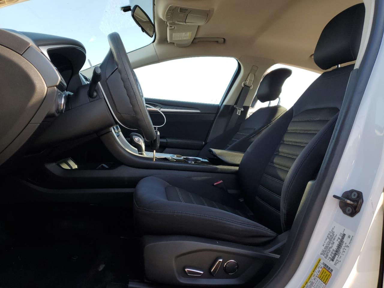 2013 FORD FUSION SE photo 13