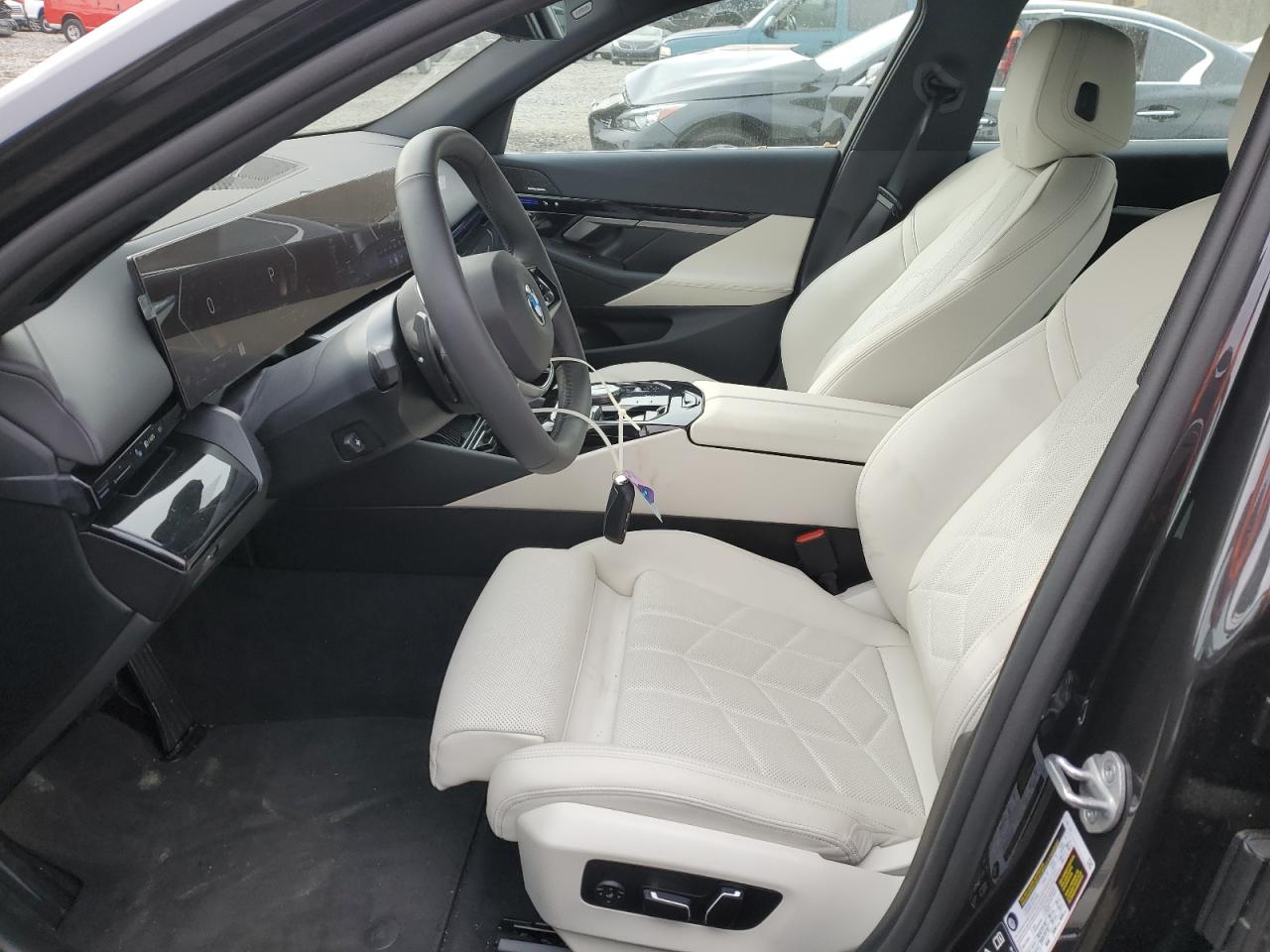 2024 BMW 530 XI photo 19