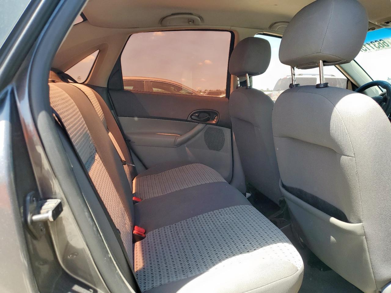 2007 FORD FOCUS ZX4 photo 19
