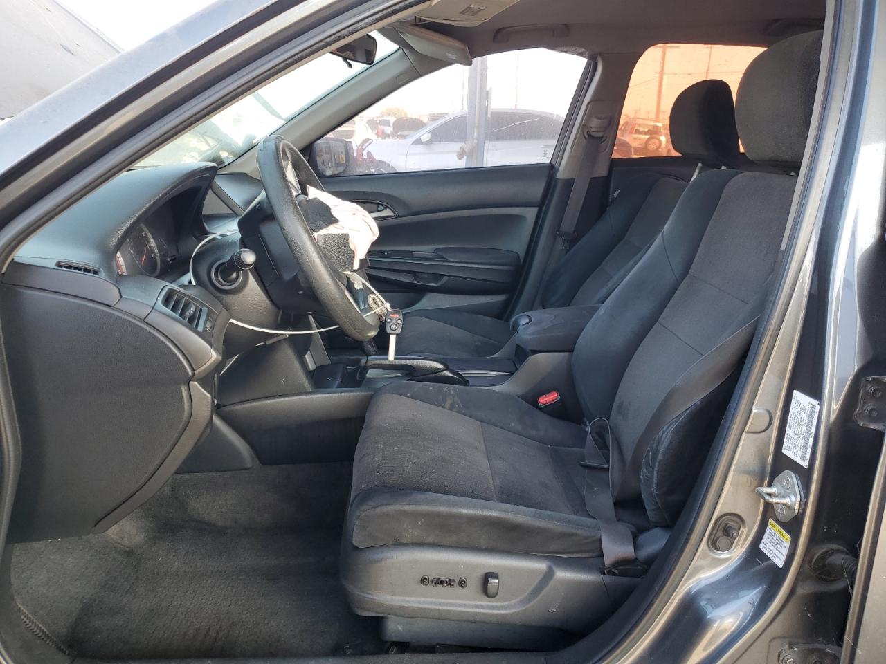 2010 HONDA ACCORD LXP photo 19