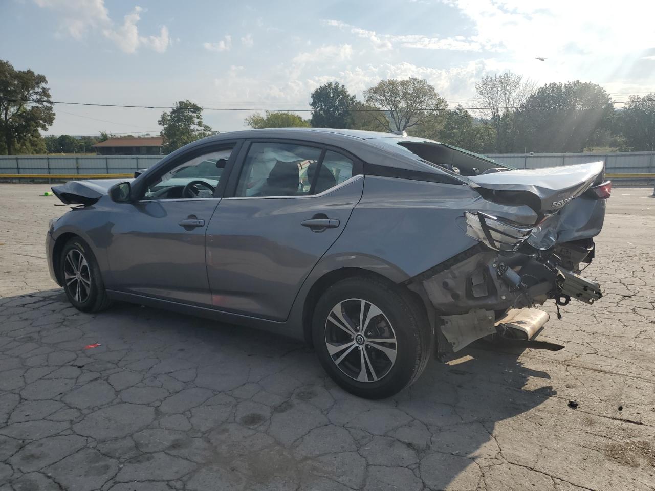 2022 NISSAN SENTRA SV photo 2