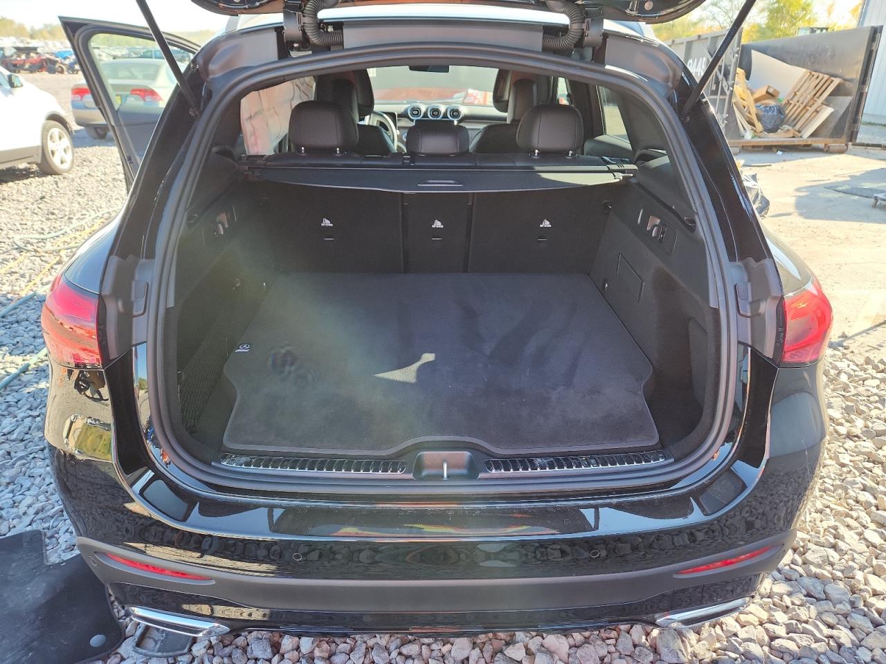 2025 MERCEDES-BENZ GLC 350E photo 6
