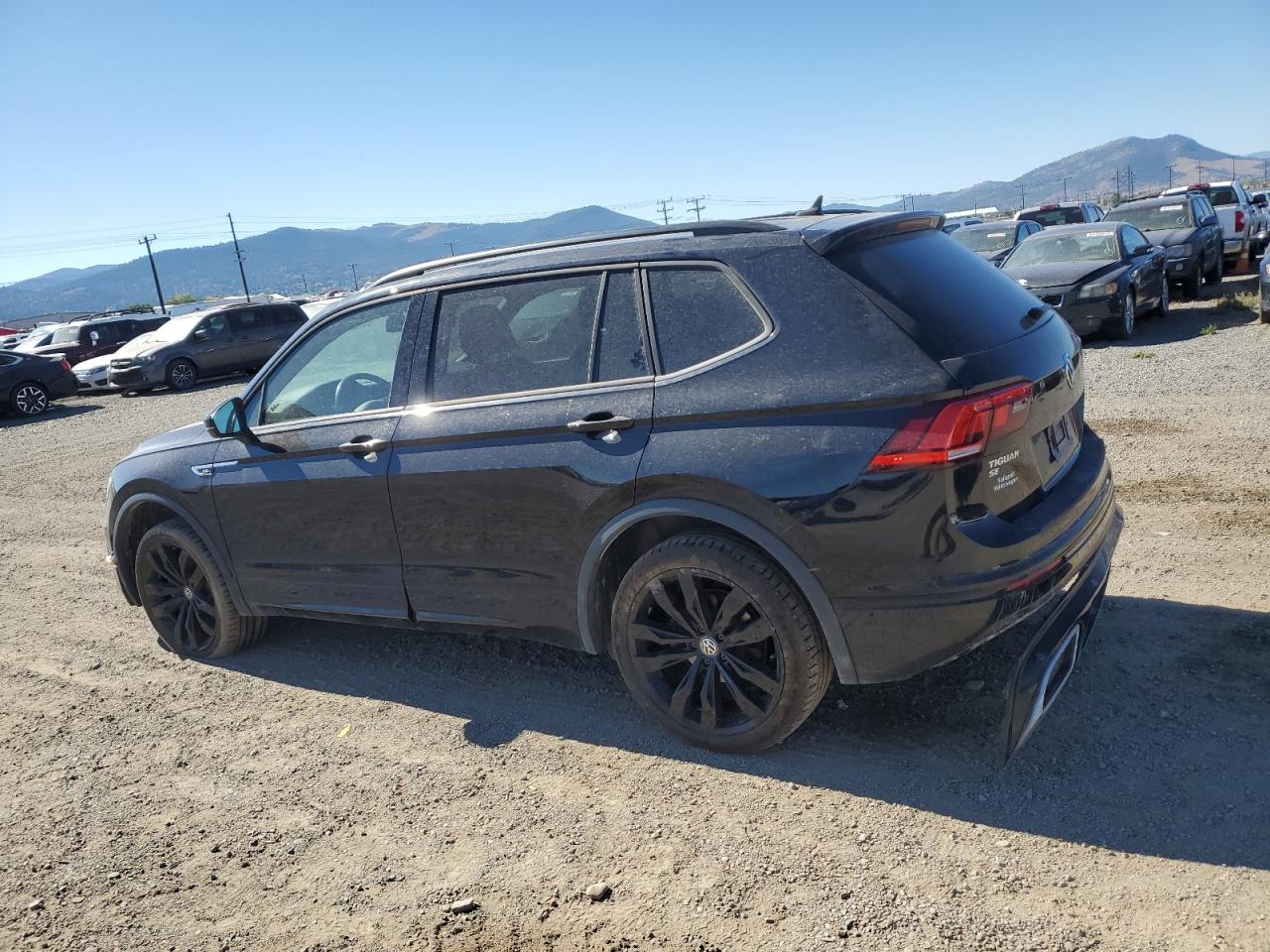 2020 VOLKSWAGEN TIGUAN SE photo 3