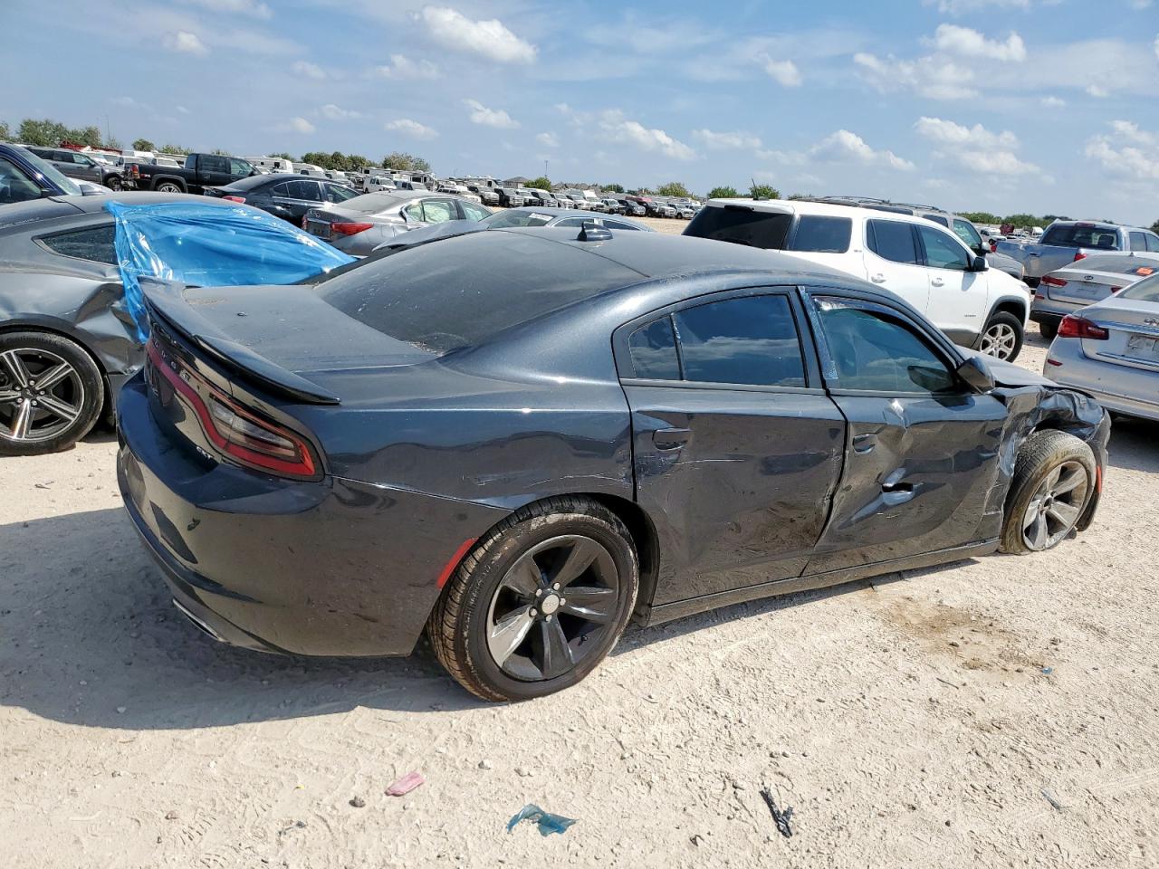 2017 DODGE CHARGER SXT photo 5