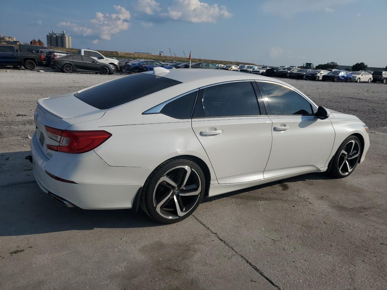 2018 HONDA ACCORD SPORT photo 7