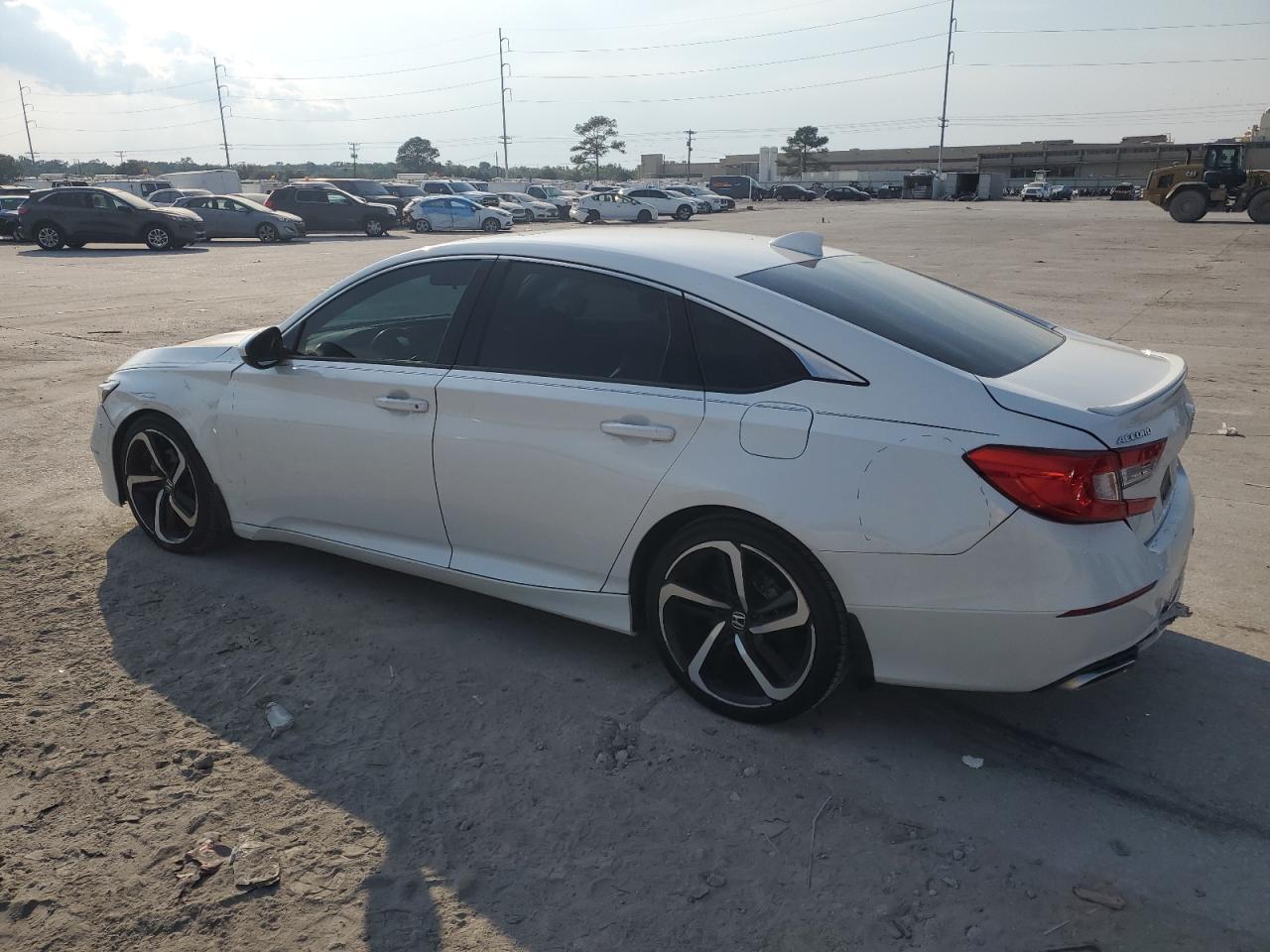 2018 HONDA ACCORD SPORT photo 4