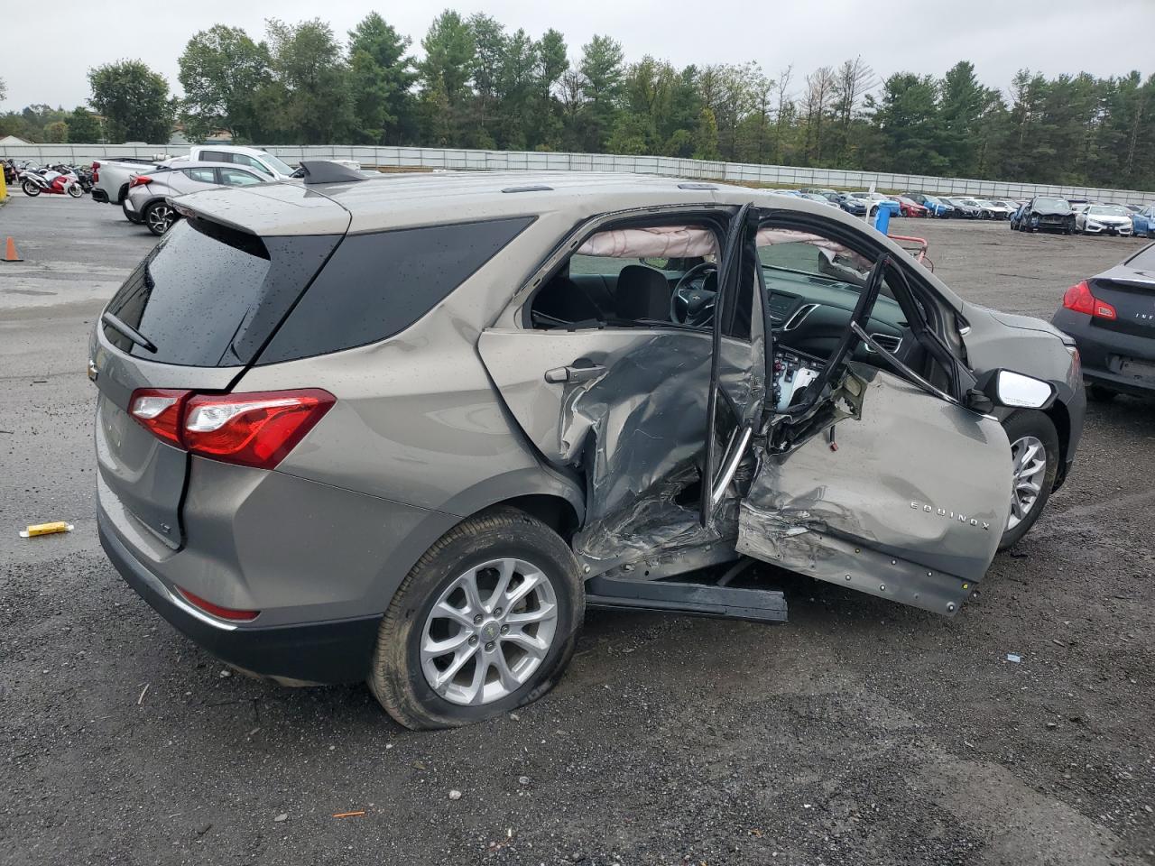2018 CHEVROLET EQUINOX LT photo 5