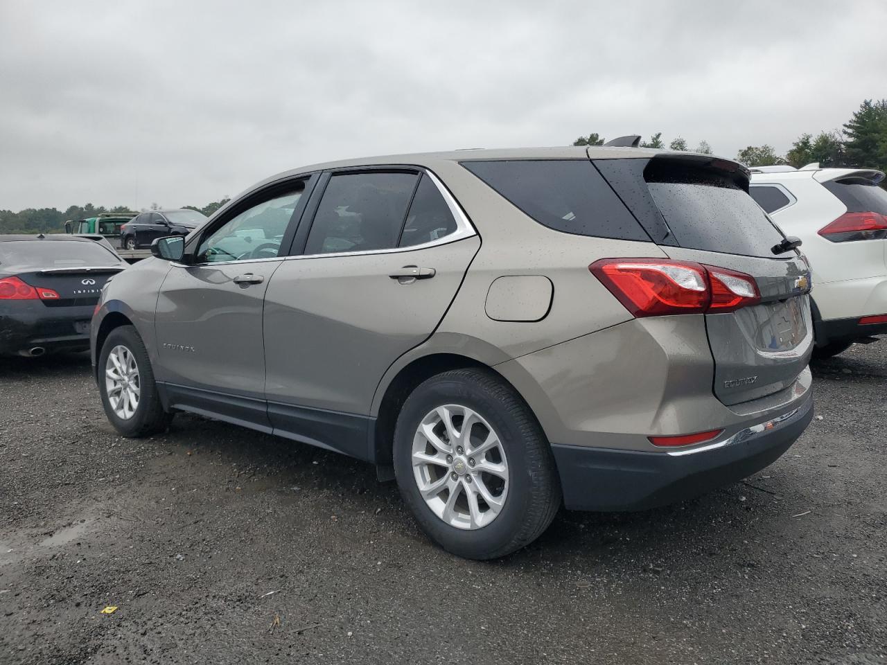 2018 CHEVROLET EQUINOX LT photo 3