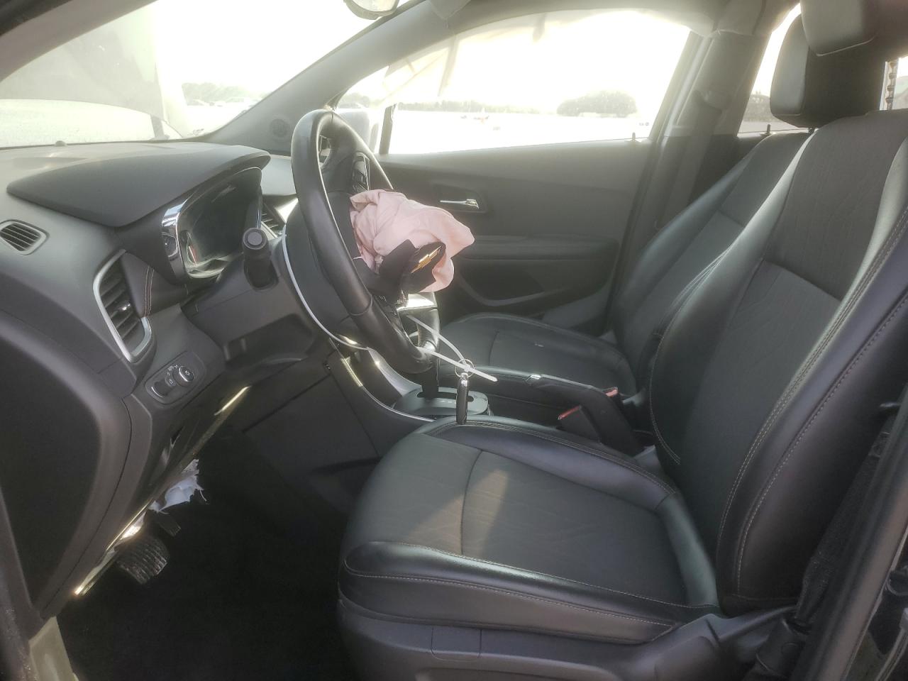 2021 CHEVROLET TRAX 1LT photo 13