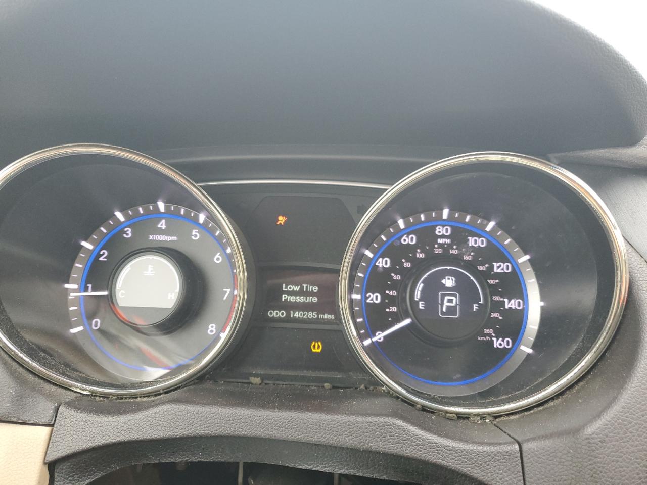 2011 HYUNDAI SONATA GLS photo 25