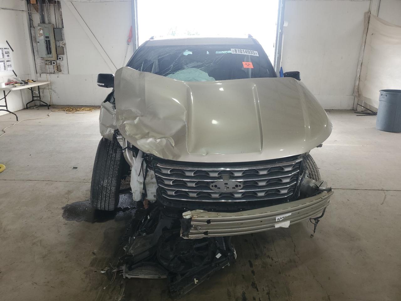 2017 FORD EXPLORER XLT photo 9