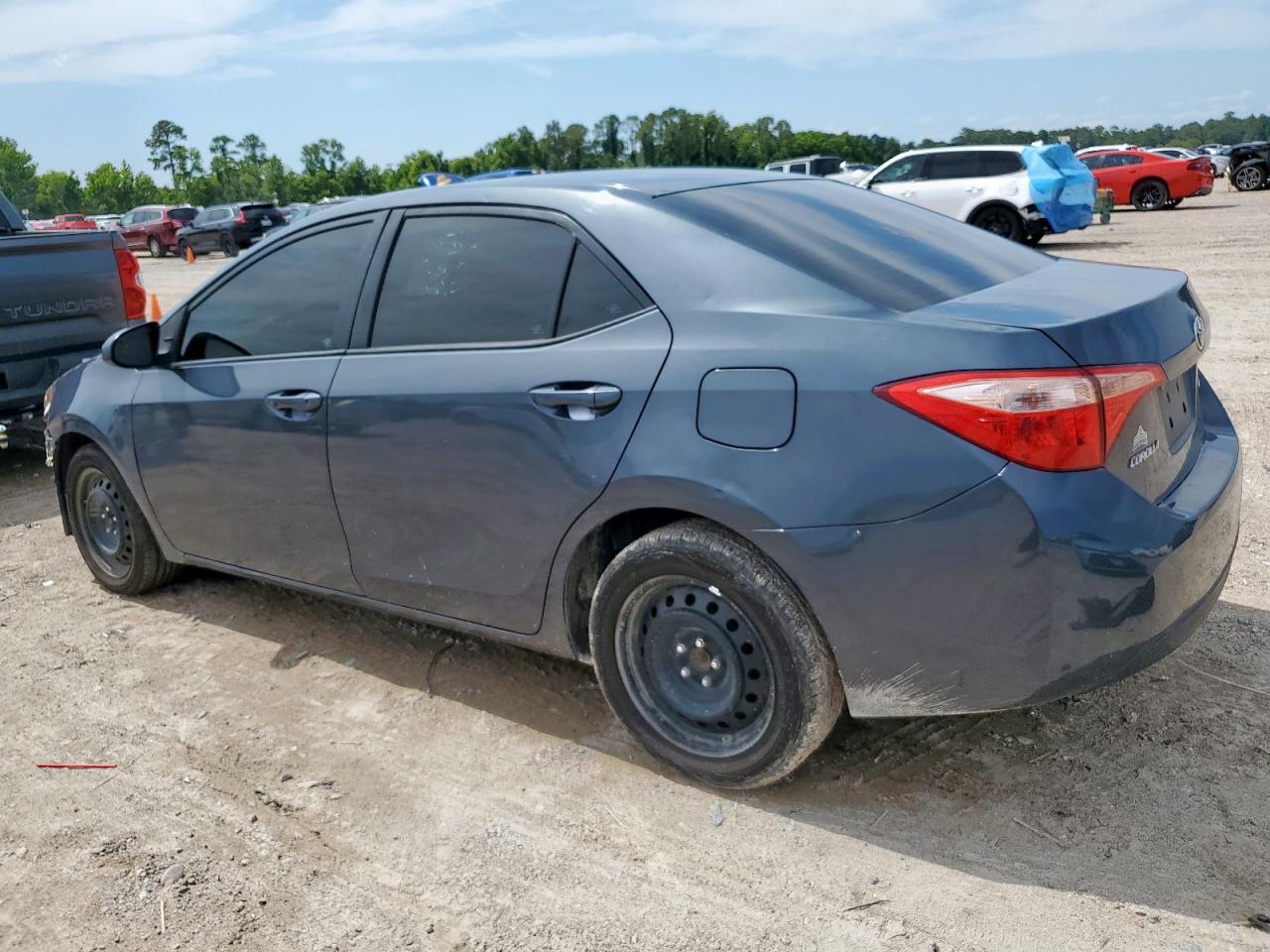 2018 TOYOTA COROLLA L photo 2