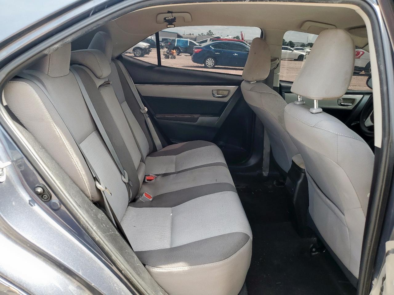 2018 TOYOTA COROLLA L photo 10