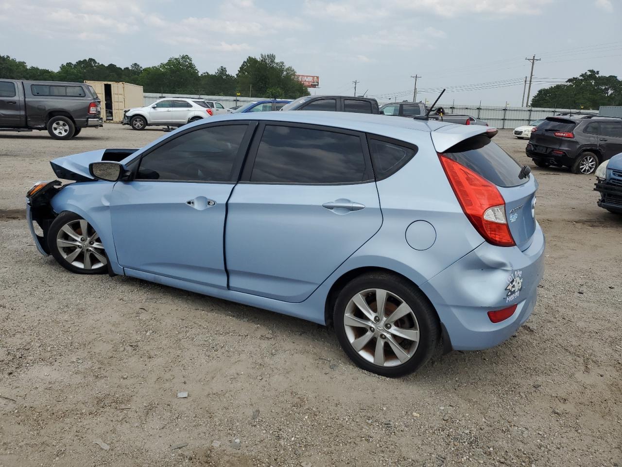 2012 HYUNDAI ACCENT GLS photo 4