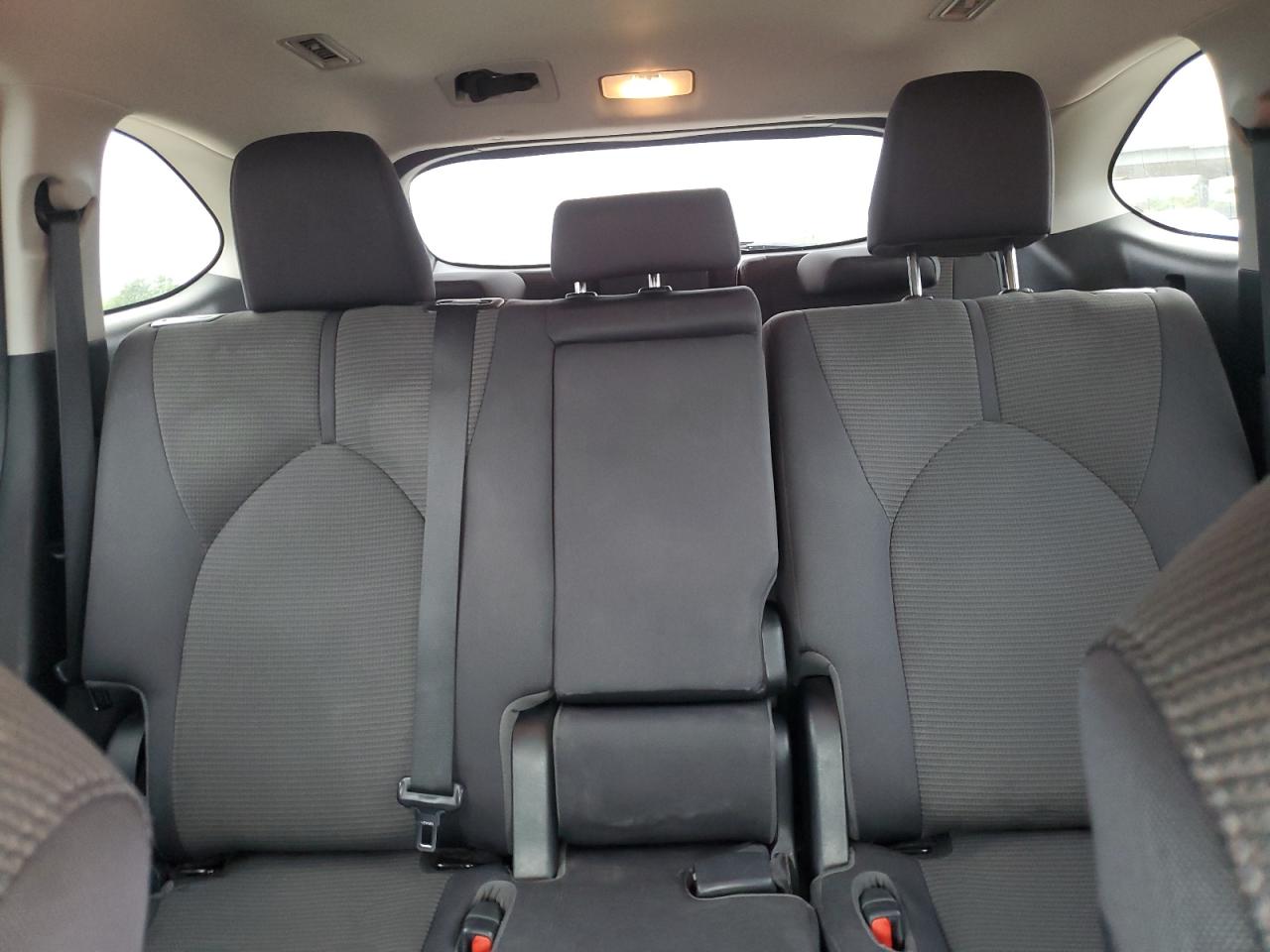 2021 TOYOTA HIGHLANDER photo 19