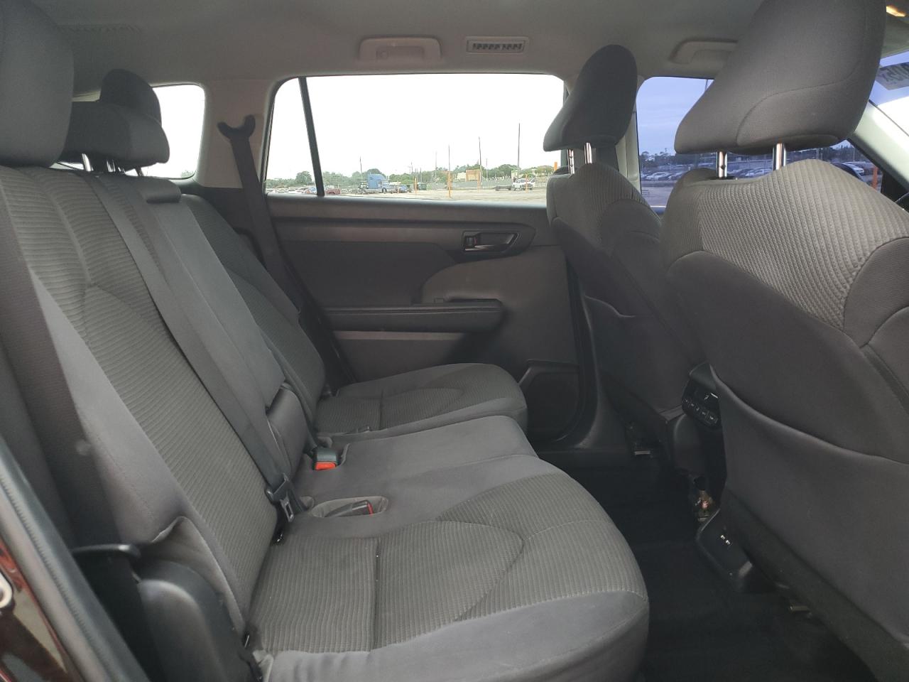 2021 TOYOTA HIGHLANDER photo 21