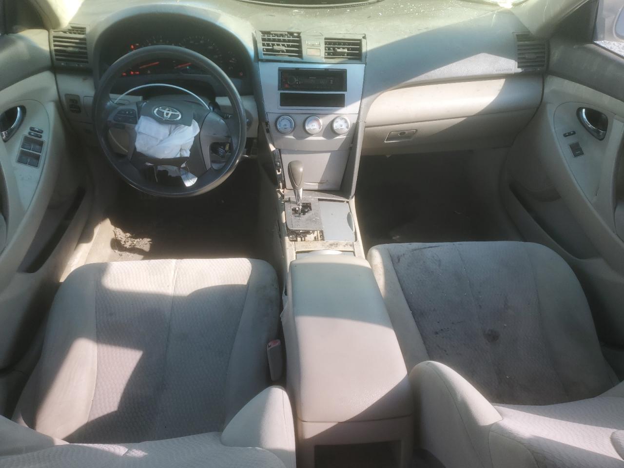 2010 TOYOTA CAMRY BASE photo 8