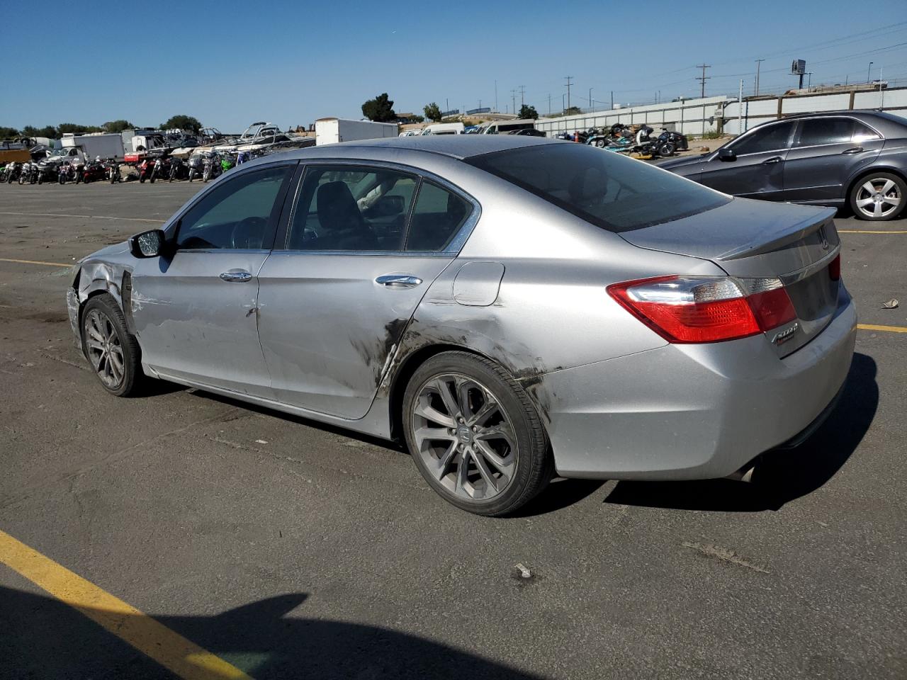 2013 HONDA ACCORD photo 2