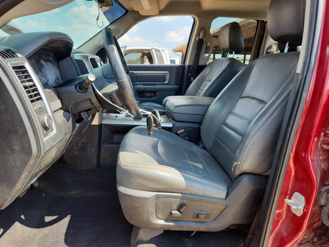 2014 RAM 1500 SLT photo 19