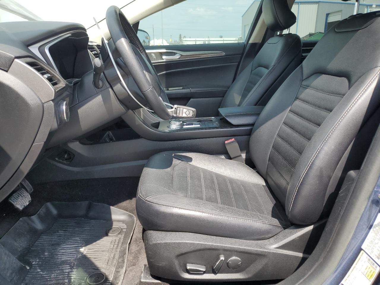 2018 FORD FUSION SE photo 19