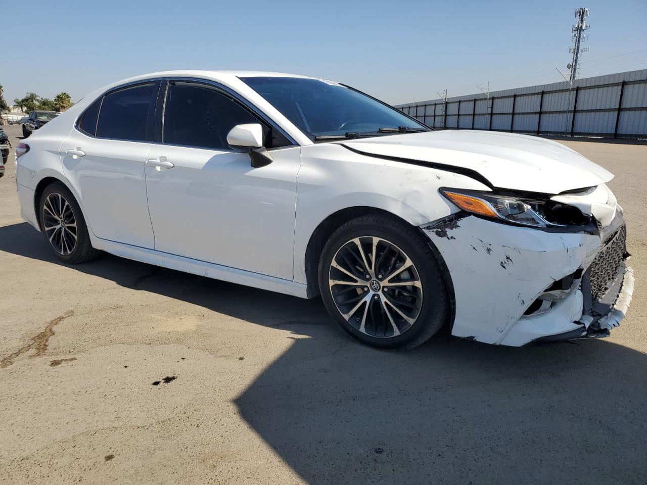 2019 TOYOTA CAMRY L photo 4