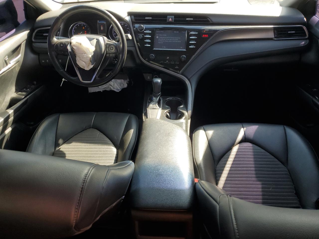2019 TOYOTA CAMRY L photo 8