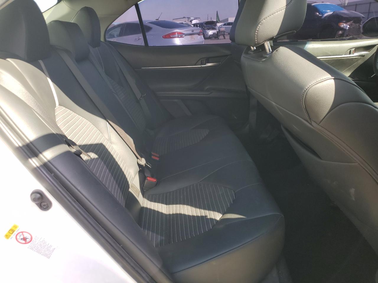 2019 TOYOTA CAMRY L photo 10