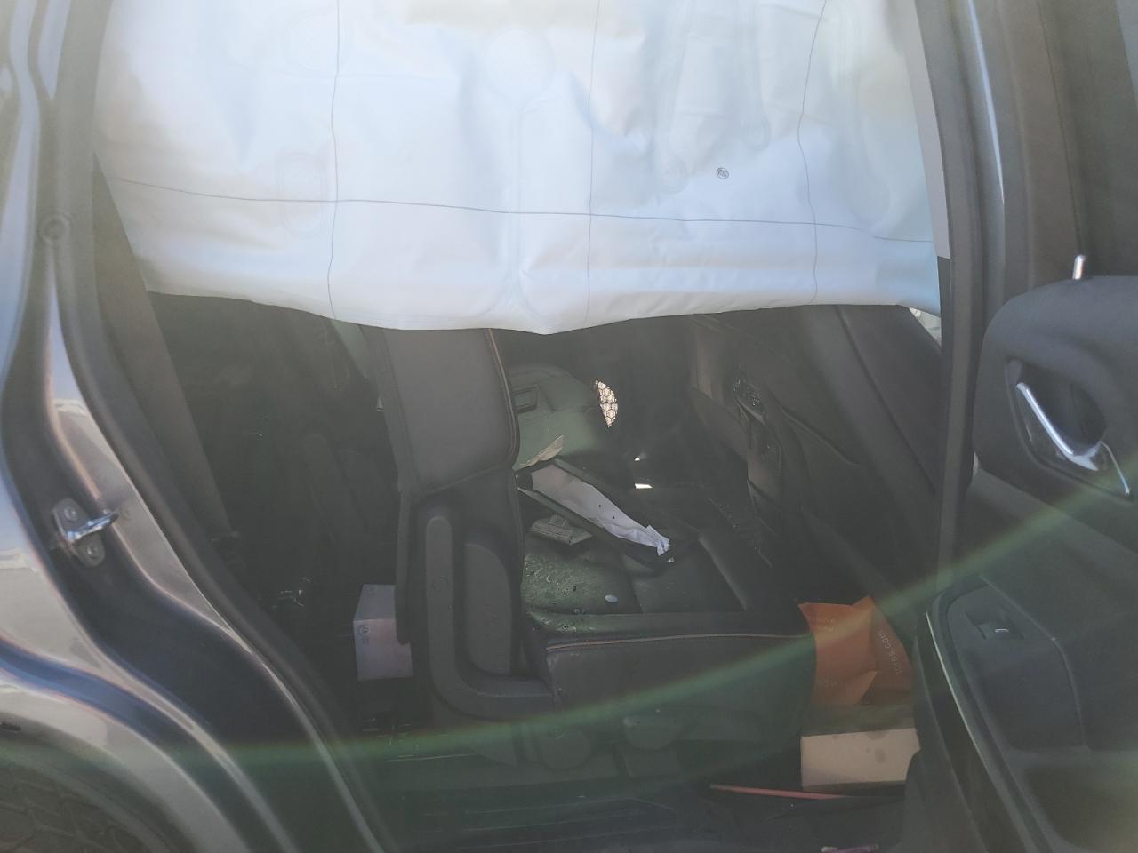 2021 GMC ACADIA AT4 photo 31