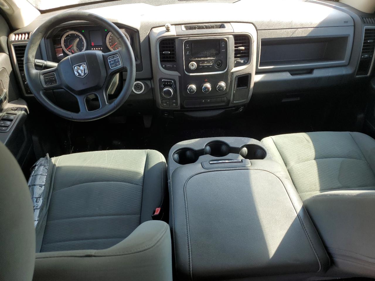 2016 RAM 1500 ST photo 8