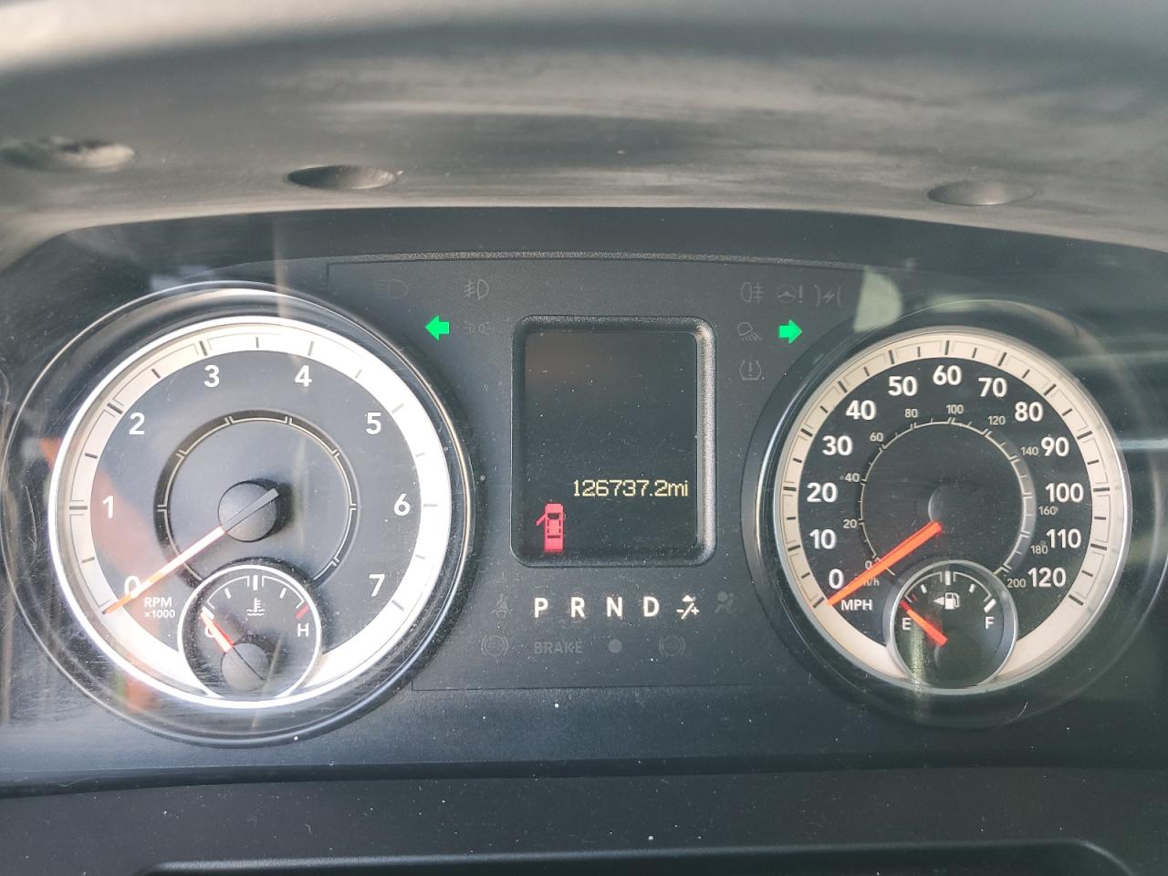 2016 RAM 1500 ST photo 9
