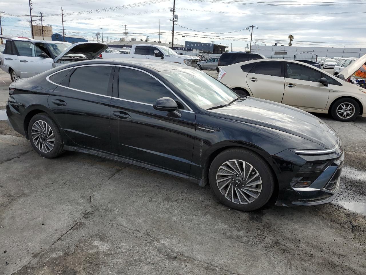 2025 HYUNDAI SONATA HYBRID photo 4