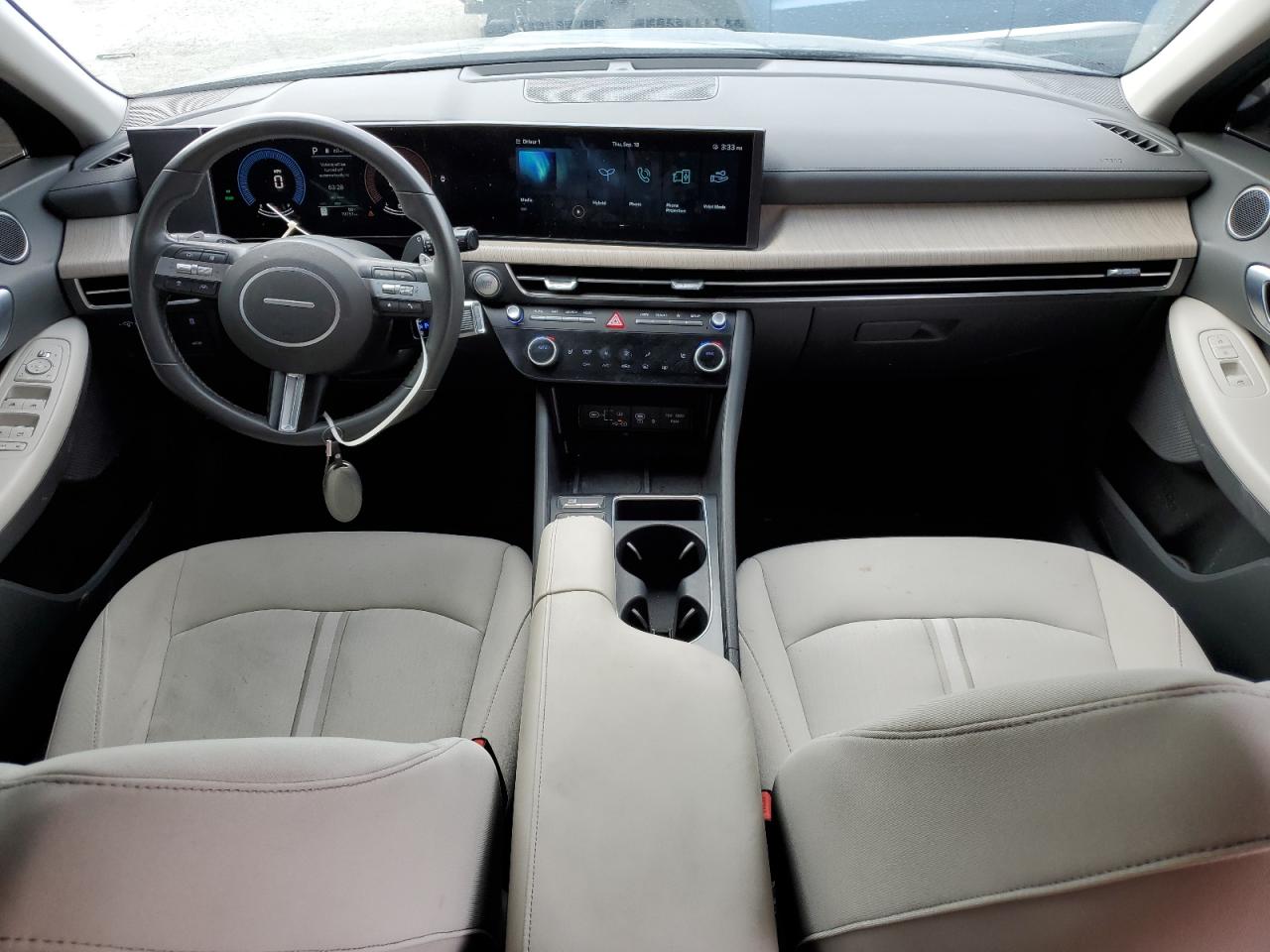 2025 HYUNDAI SONATA HYBRID photo 8