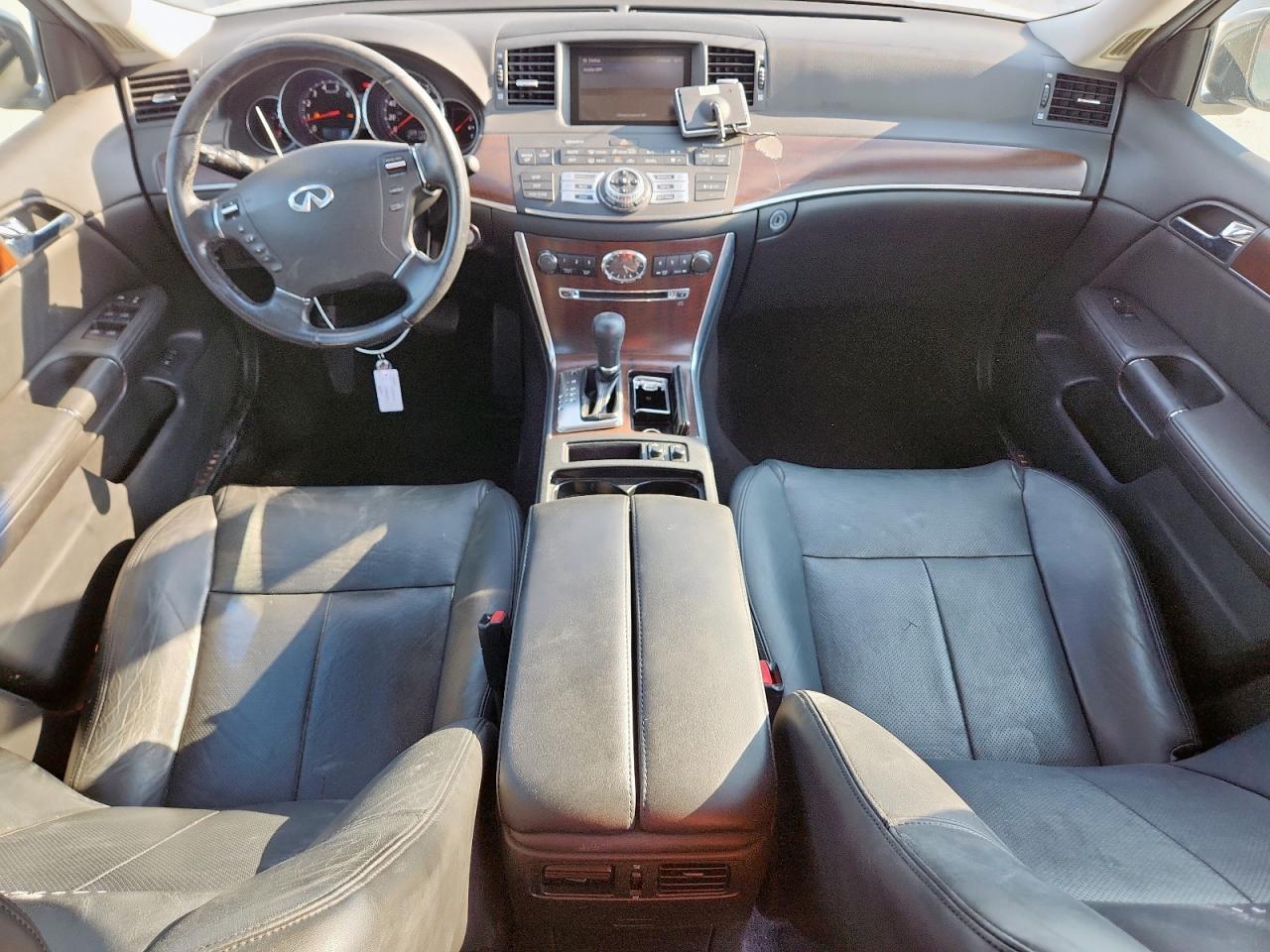 2010 INFINITI M35 BASE photo 22