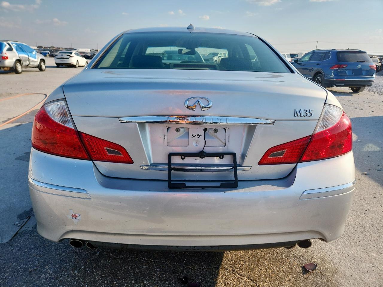 2010 INFINITI M35 BASE photo 16