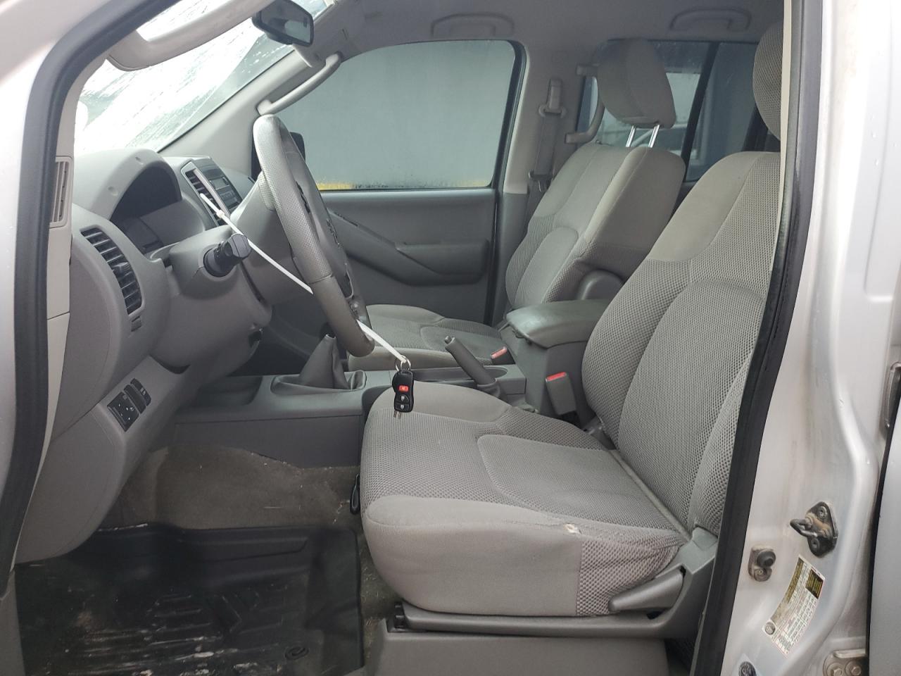 2011 NISSAN FRONTIER S photo 19