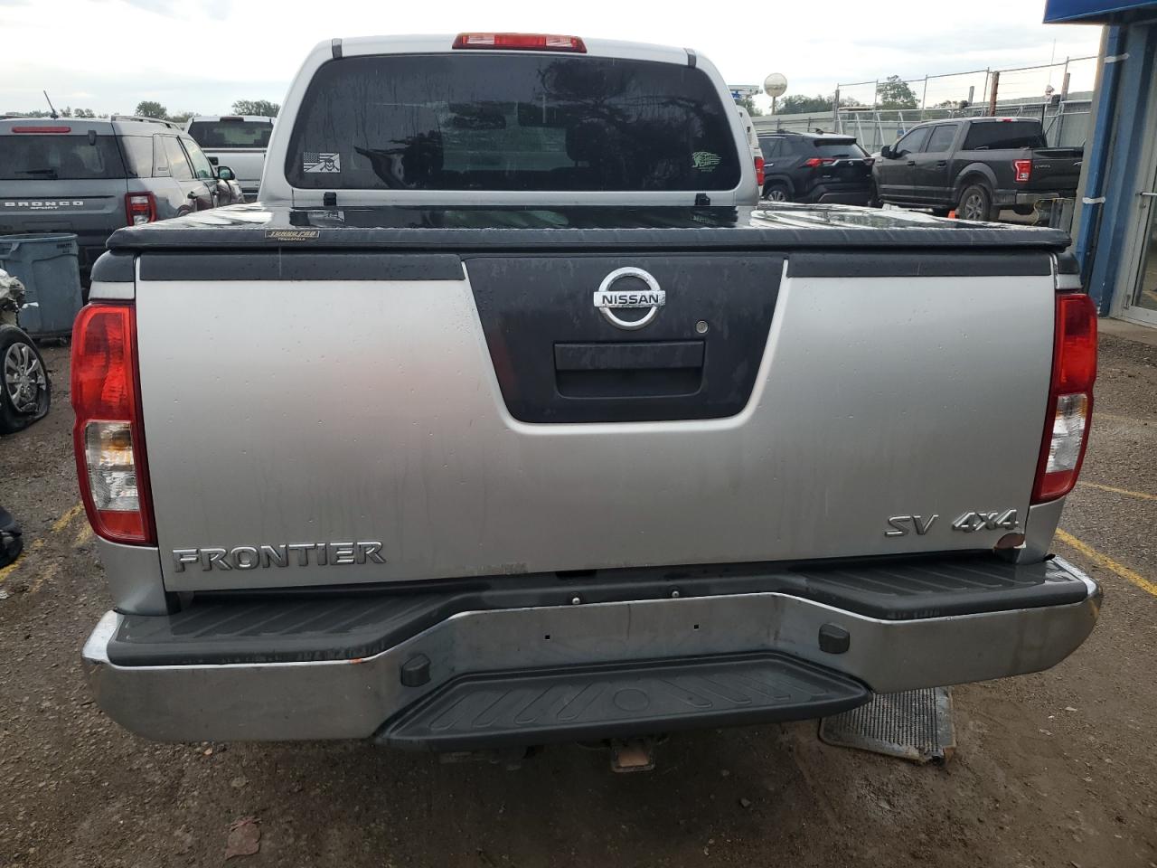 2011 NISSAN FRONTIER S photo 16
