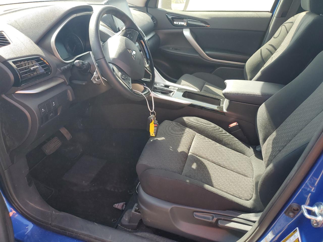 2025 MITSUBISHI ECLIPSE CROSS LE photo 13
