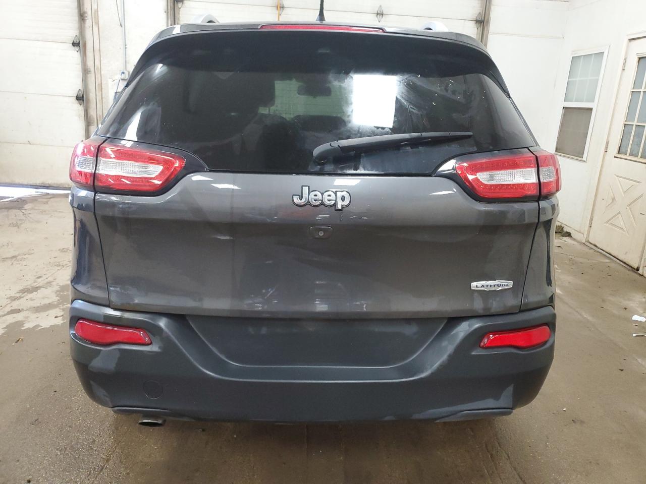 2016 JEEP CHEROKEE LATITUDE photo 6