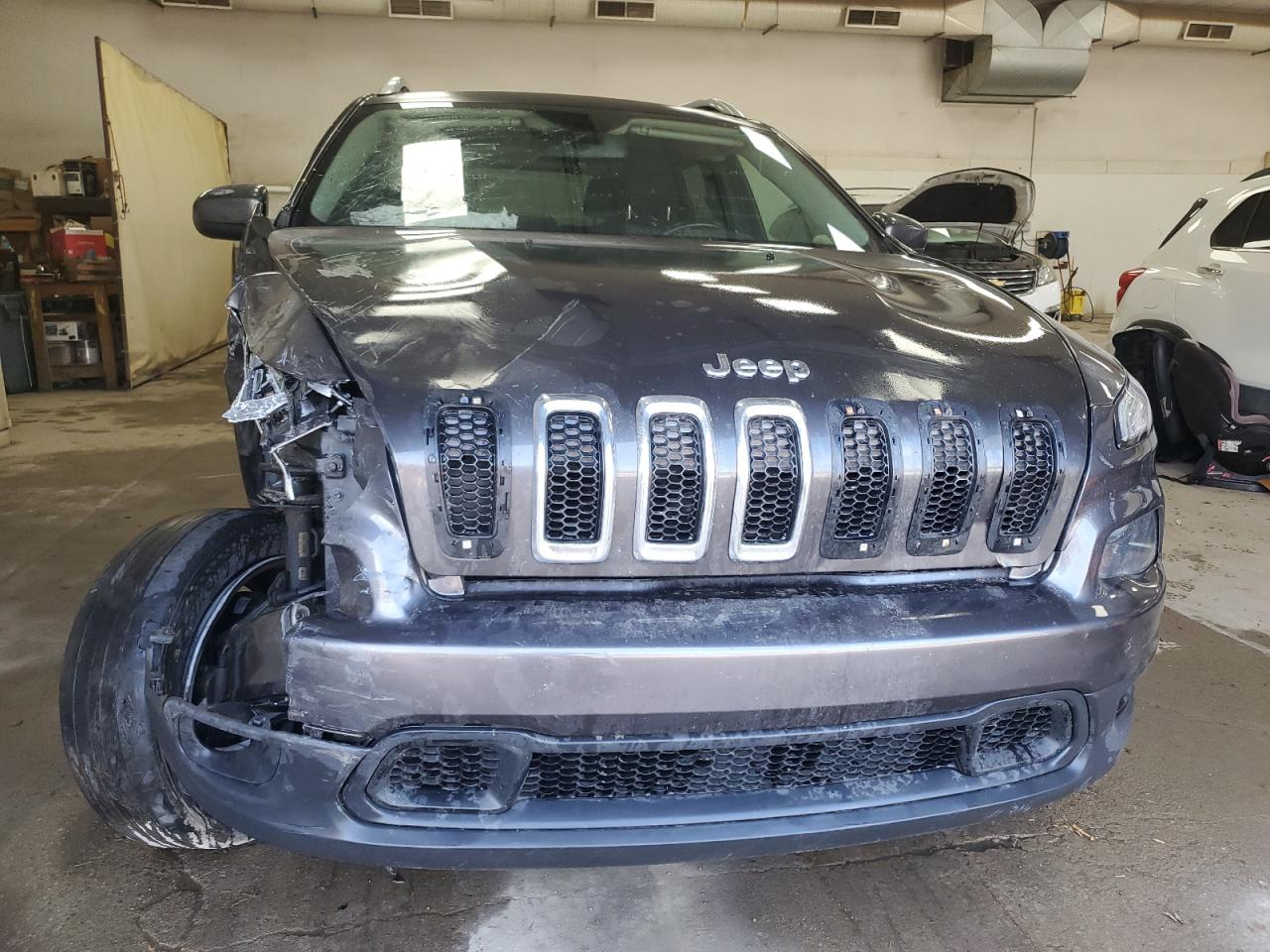 2016 JEEP CHEROKEE LATITUDE photo 5
