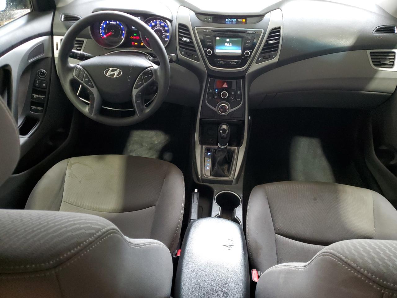 2016 HYUNDAI ELANTRA SE photo 8