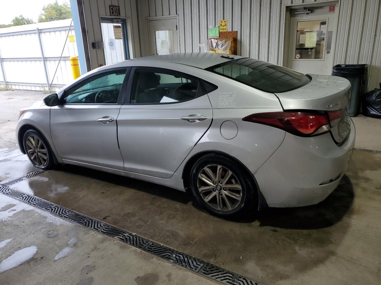 2016 HYUNDAI ELANTRA SE photo 2