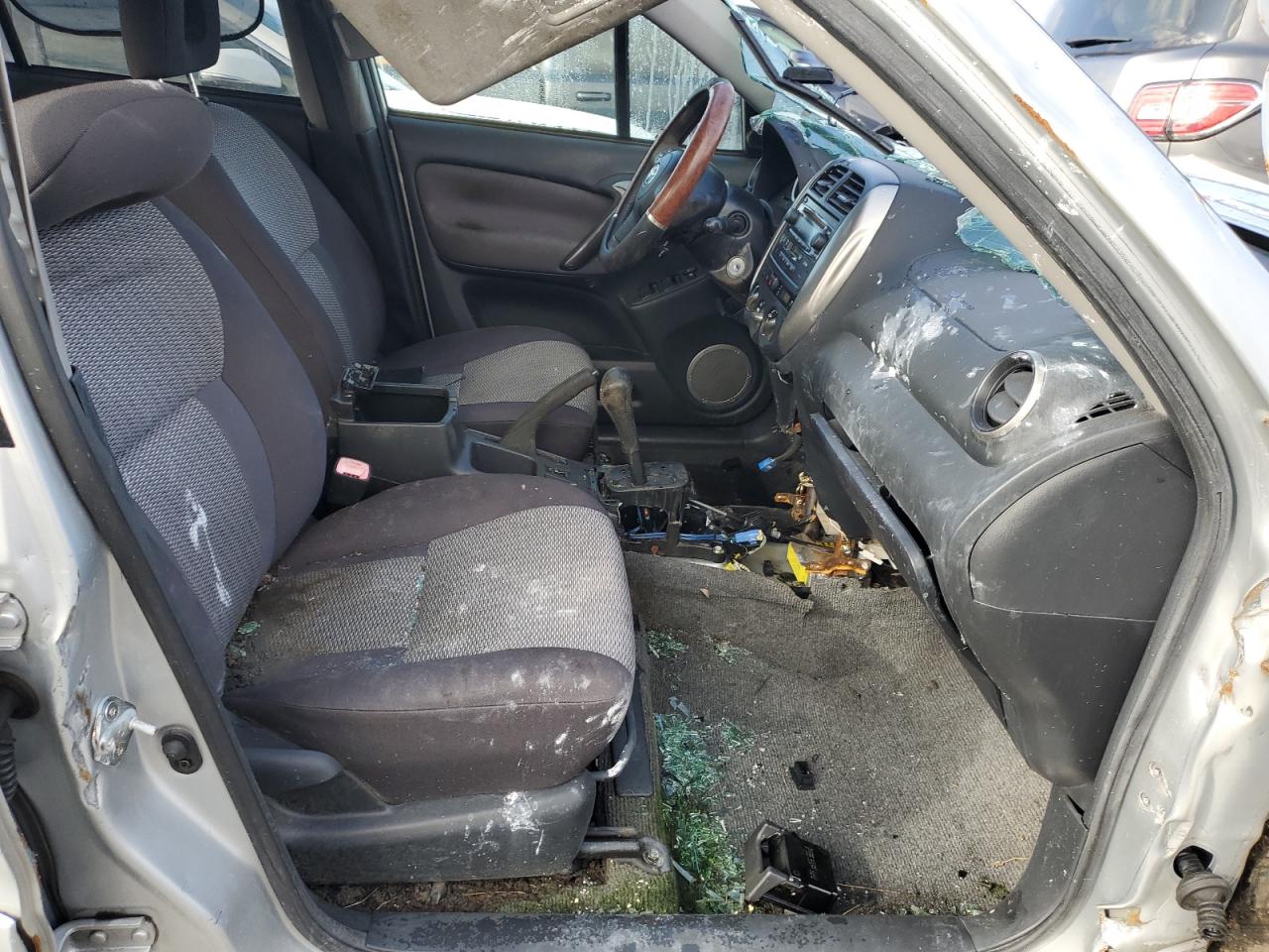 2005 TOYOTA RAV4 photo 7